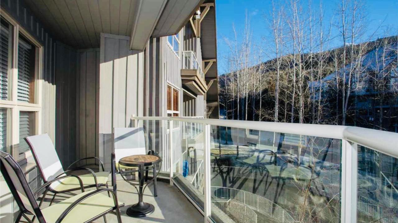 The Best Ski-In/Ski-Out At The Aspens Whistler Exterior foto